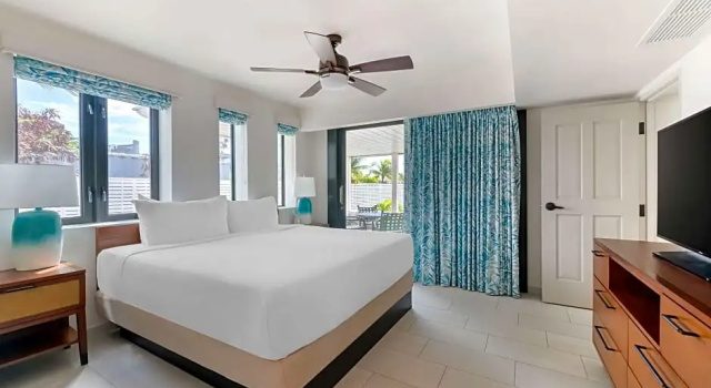 Шестиместный номер Standard с 3 комнатами с видом на океан Hilton Vacation Club Royal Palm St Maarten