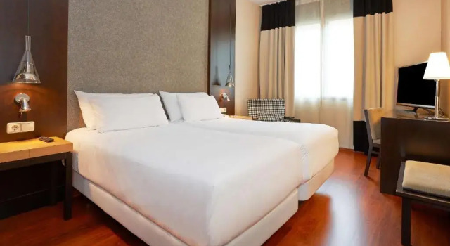 Двухместный номер Standard NH Barcelona Eixample