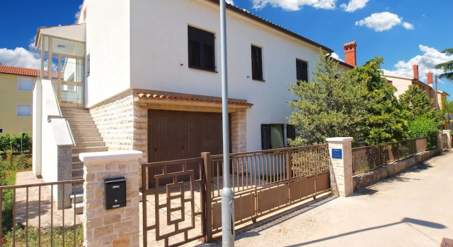 Apartment 1468