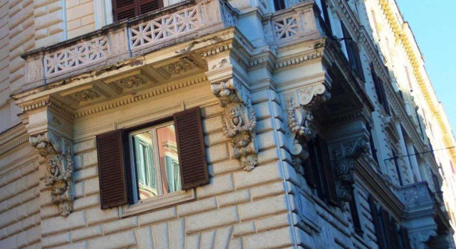 Al 325 rooms ai Fori