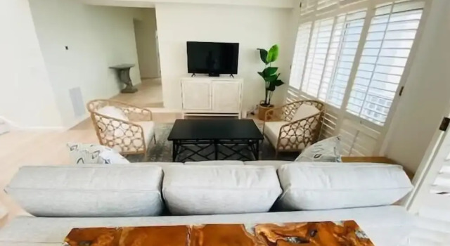 Olive Avenue 1C