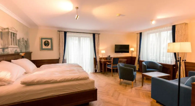 Полулюкс Hotel & Gaststätte zum Erdinger Weißbräu