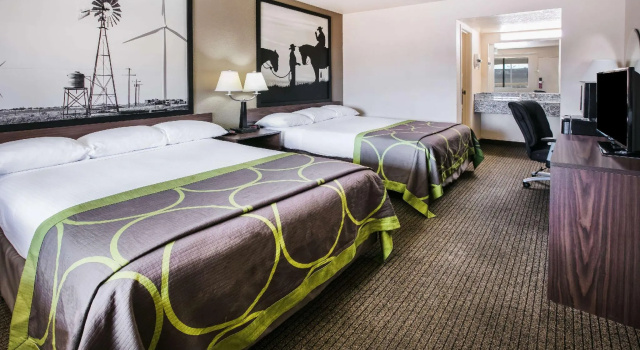 Четырёхместный номер Standard Super 8 by Wyndham Oklahoma Airport Fairgrounds West