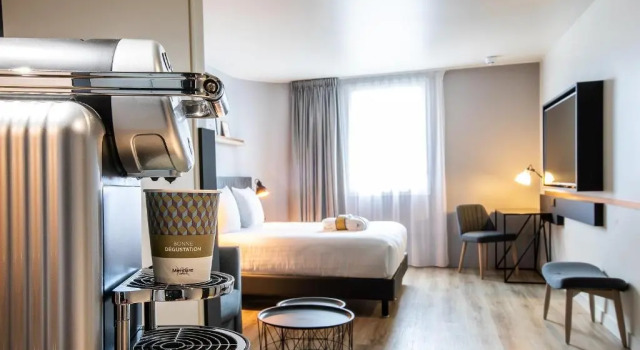 Семейный номер Standard Hôtel Mercure Paris Gennevilliers