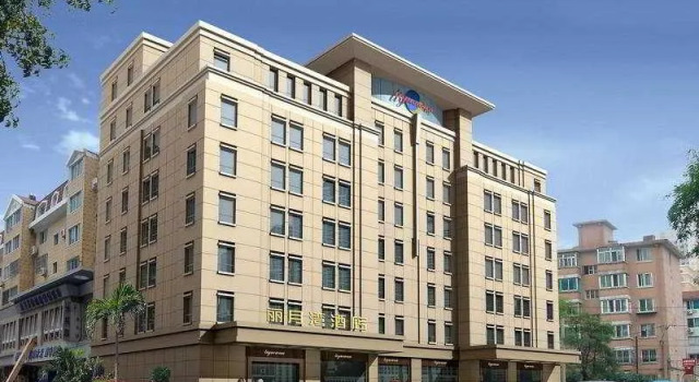 Dalian Leewan Business Hotel