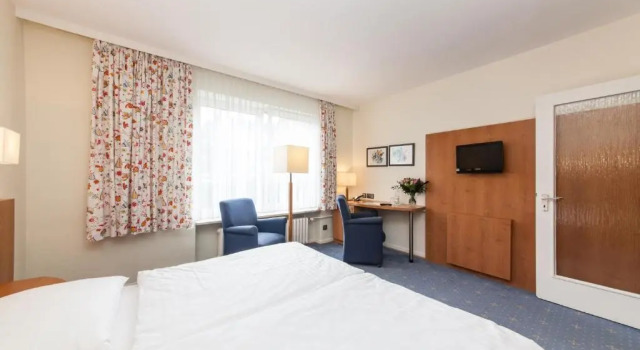 Трёхместный номер Standard Hotel Drei Kronen Elmshorn