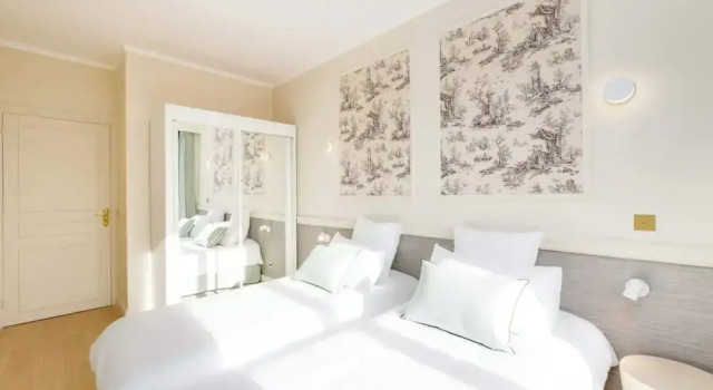 Апартаменты Luxury sea View 3br-2ba With Services in Deauville