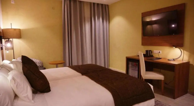 Lynatel Palace, Book Hotel Hoteller i Ouargla med pool, Swimmingpool