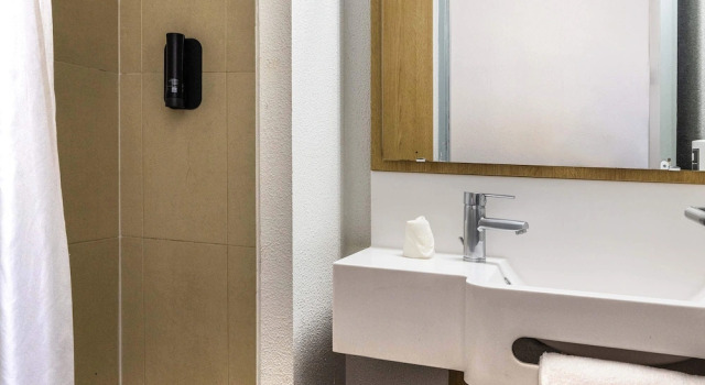 Четырёхместный номер B&B HOTEL PERPIGNAN Nord Aéroport