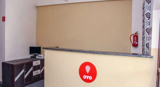 OYO 13789 Jaipur Hotel and Resort, Забронировать Курортный отель Отели штата Раджастхана с парковкой, Парковка