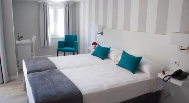 Hotel Villa Blanca, Book Hotel  