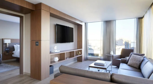 Люкс AC Hotel by Marriott Madison Downtown