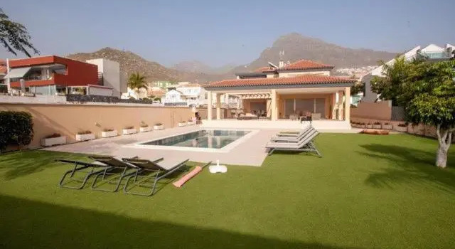5 bedrooms Villa Costa Adeje, Book Villa Hotels in Tenerife with Parking, Parking