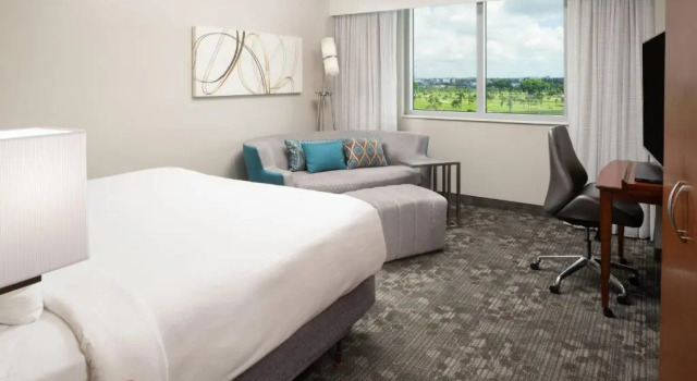 Номер Courtyard by Marriott Miami Airport