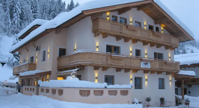 Hotel-Pension Almrose, Rezerwuj Chalet Hotele w Tyrol z parkingiem, Parking