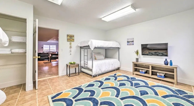 Game Room & On-site Snow Trails! Bellaire Retreat, Rezerwuj Dom wakacyjny Bellaire Michigan