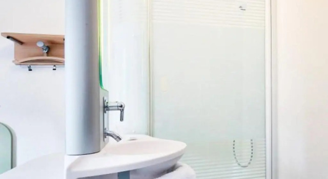 Трёхместный номер Standard Ibis Budget Grenoble Sud Seyssins