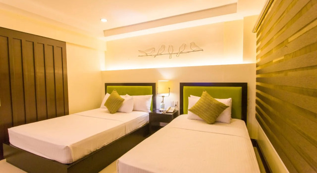 L Square Hotel, Забронировать Отель Тарлак Лусон