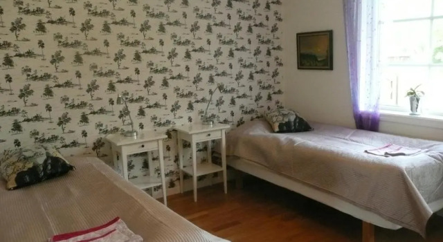 Kullens Bed and Breakfast, Book Hotel  