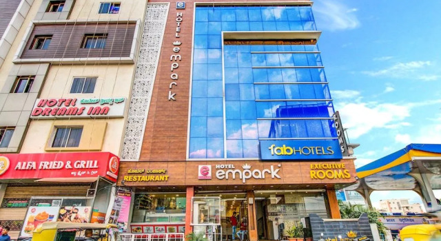 FabHotel Empark, Забронировать Отель Отели Бангалора 3 звезды, рядом с Ботанический сад Лалба, 3*