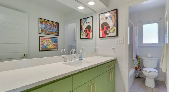 Коттедж Modern Austin Home w/ Yard ~ 1 Mi From Acl!