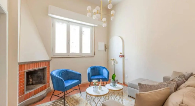 Santa Croce. Quiet, large and luminous loft, Забронировать Отель Санта-Кроче Флоренция, рядом с Дом Буонаротти