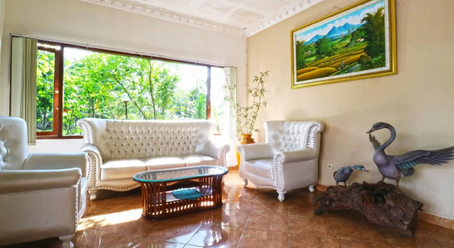 Aries Biru Hotel & Villa, Book Villa Cisarua West Java