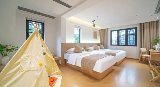 Семейный тент Anji Creek, Starry Sky Swimming Pool, Parent Child Vacation Villa Luxury Creek Stay