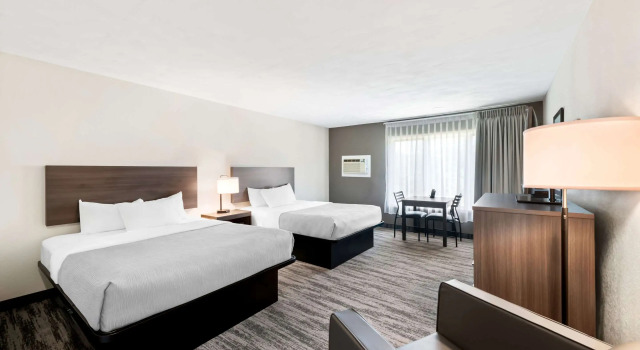 Четырёхместный номер Standard Quality Inn & Suites Munising