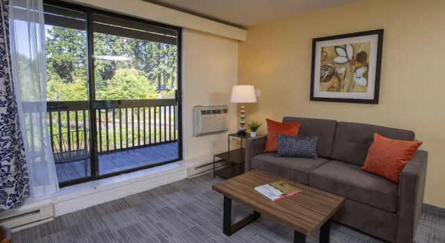Двухместный люкс Superior c 1 комнатой с видом на озеро Lakeshore Inn