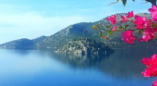 Bungalow with Pier, Terrace, View in Bozburun