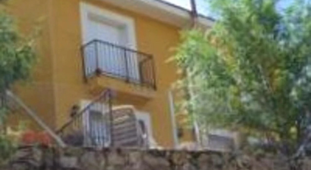 Studio in Robledo de Chavela, With Wonderful Mountain View, Varaa Hotelli Hotellit Madridin maakunta pysäköinnillä, Pysäköinti