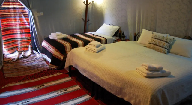 Amanar Khaimas Desert Camp, Rezervovat Kemp Hotely v Meknes-Tafilalet s parkováním, Parkování
