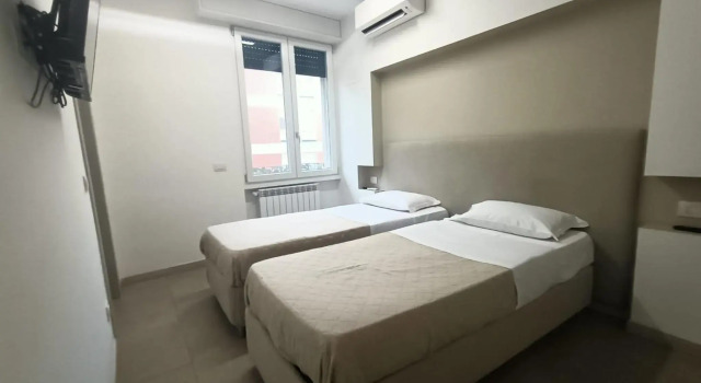 Parea House 3, Book Hotel Milan Lombardy