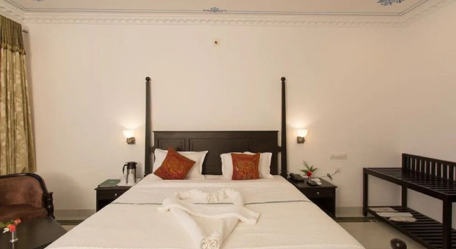 Hill Garden  Retreat, Забронировать Отель Отели штата Раджастхана с питанием, Пансион