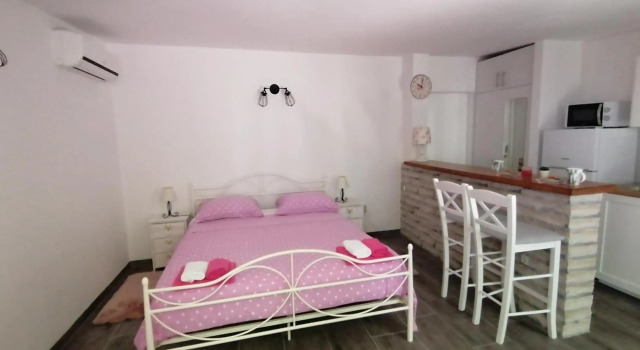 Apartments Antonio, Забронировать Апартаменты/квартира Макарска Biokovo Nature Park, рядом с Францисканский монастырь