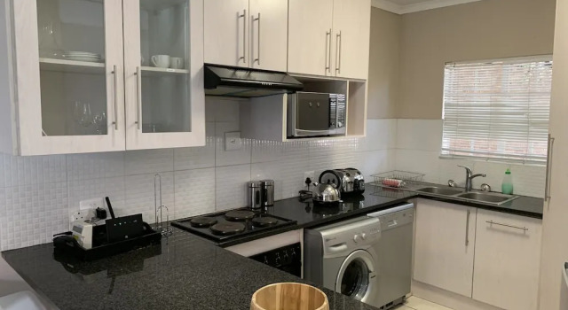 Коттедж Comfortable Furnished Apartment Wi-fi Free Parking