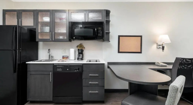 Номер Standard Candlewood Suites - Charlotte - Arrowood by IHG