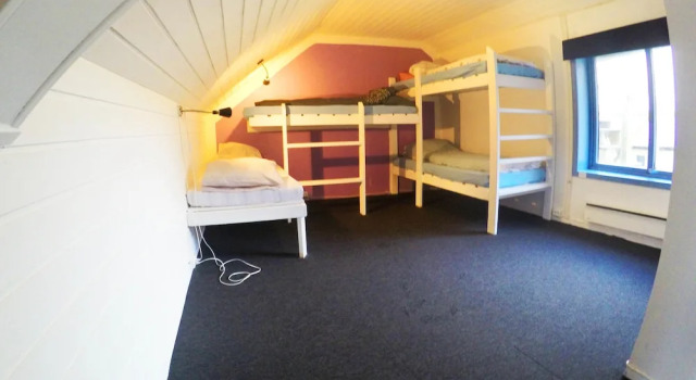 Кровать в общем номере c 1 комнатой The Tromso Hostel