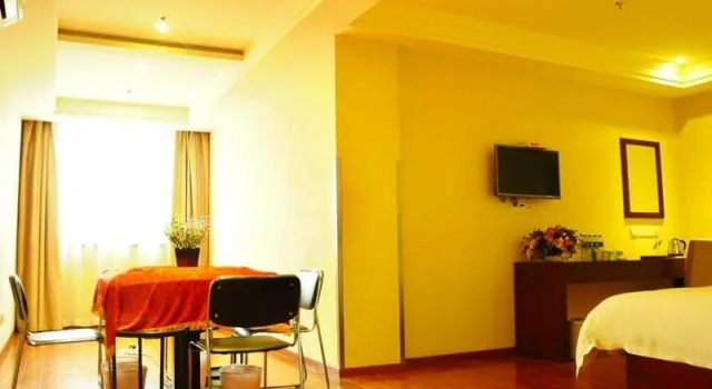 Семейный люкс GreenTree Inn Chuzhou Dingyuan County People's Square General Hospital Business Hotel