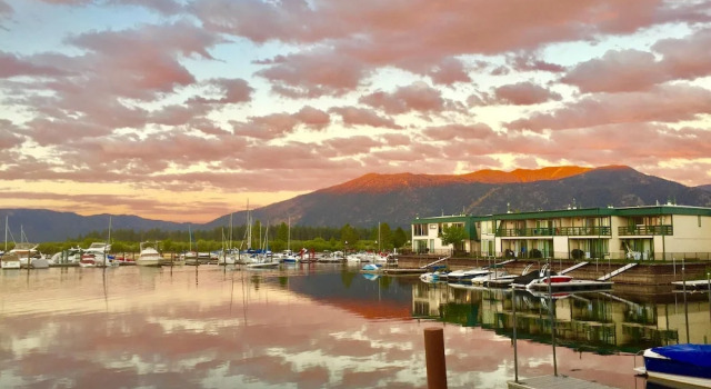 Номер Standard с балконом и с видом на воду Mv26: Waterfront Tahoe Keys Condo Long Term Only