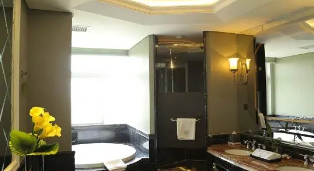 Wharfe Hotel