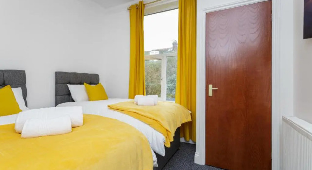 Апартаменты Luxury Granada Apartments - 1 & 2 bed FLATS Perfect for Contractors, Family, Students near Seafront