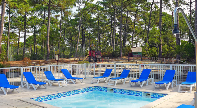 Les Grands Pins, Buchen Sie Hotel Maubuisson Aquitanien