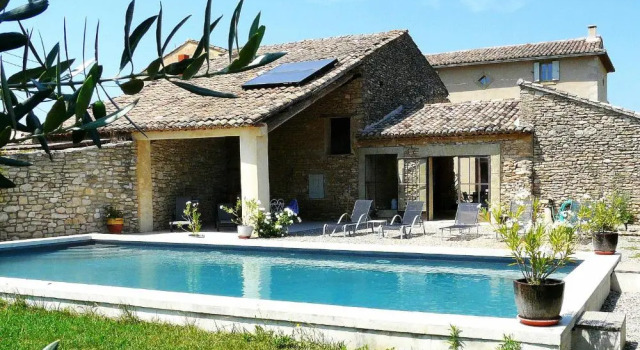 Demeure de charme du 18ème siècle à Gordes avec une magnifique vue sur le Luberon depuis sa piscine et pool-house, 12 personnes, LS2-107 VANADO, Rezerwuj Hotel Hotele w Luberon z basenem, Basen