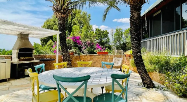 Семейный люкс с балконом Out of Africa Resort