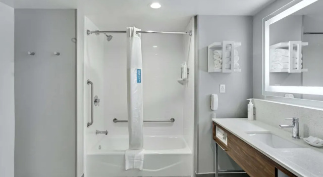 Двухместный номер Standard Hampton Inn Houston-Pearland, TX