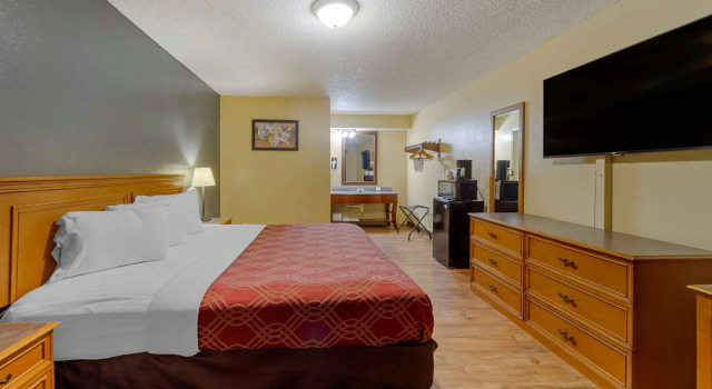 Двухместный номер Standard Econo Lodge Pryor