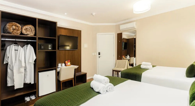Семейные апартаменты Hotel Jardins da Colina