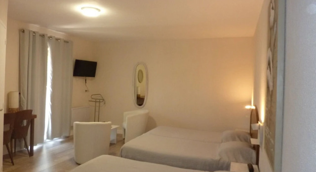 Четырёхместный номер Classic Hôtel A La Renommée